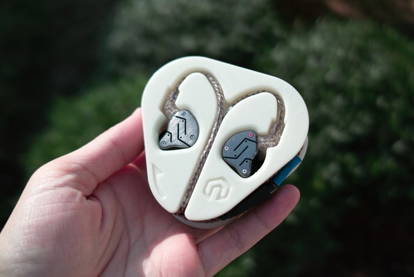 kz zsn iem earphone wrap case gadget audio sound 3d print model - Mito3D
