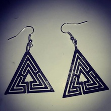 labyrinth earring 3 jewelry maze triangle 3d print model - Mito3D