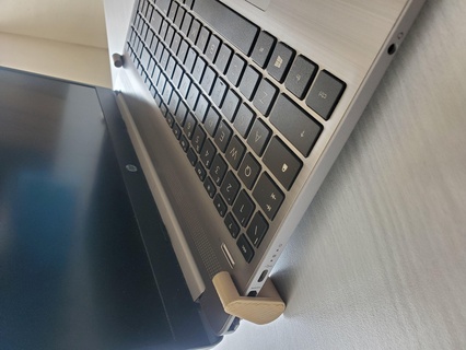 Laptop Stand pc Technik MacBook 3d print model - Mito3D