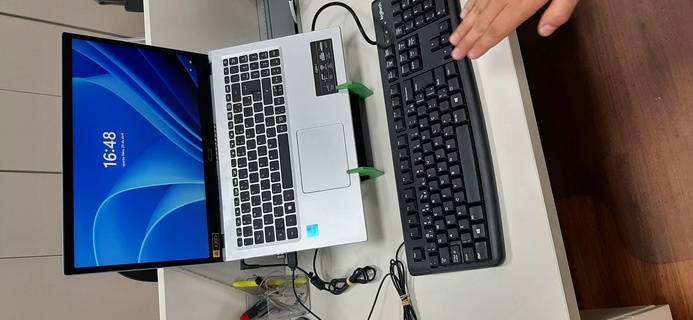 computer portatile In piedi suporte parà taccuino supporto 3d print model - Mito3D