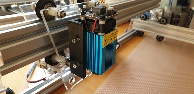 Laser Halter Unterstützung Laserbagger Zubehör Requisiten Mode 3d print model - Mito3D
