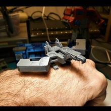 laserbeak onde sonore tromperies autobot transformateurs robot mecha mech jouet ancien articulé transformable 3d print model - Mito3D