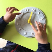 aprendizaje horas reloj aprender juego Arte colegio guardería infantil niños preescolar jardín infancia 3d print model - Mito3D