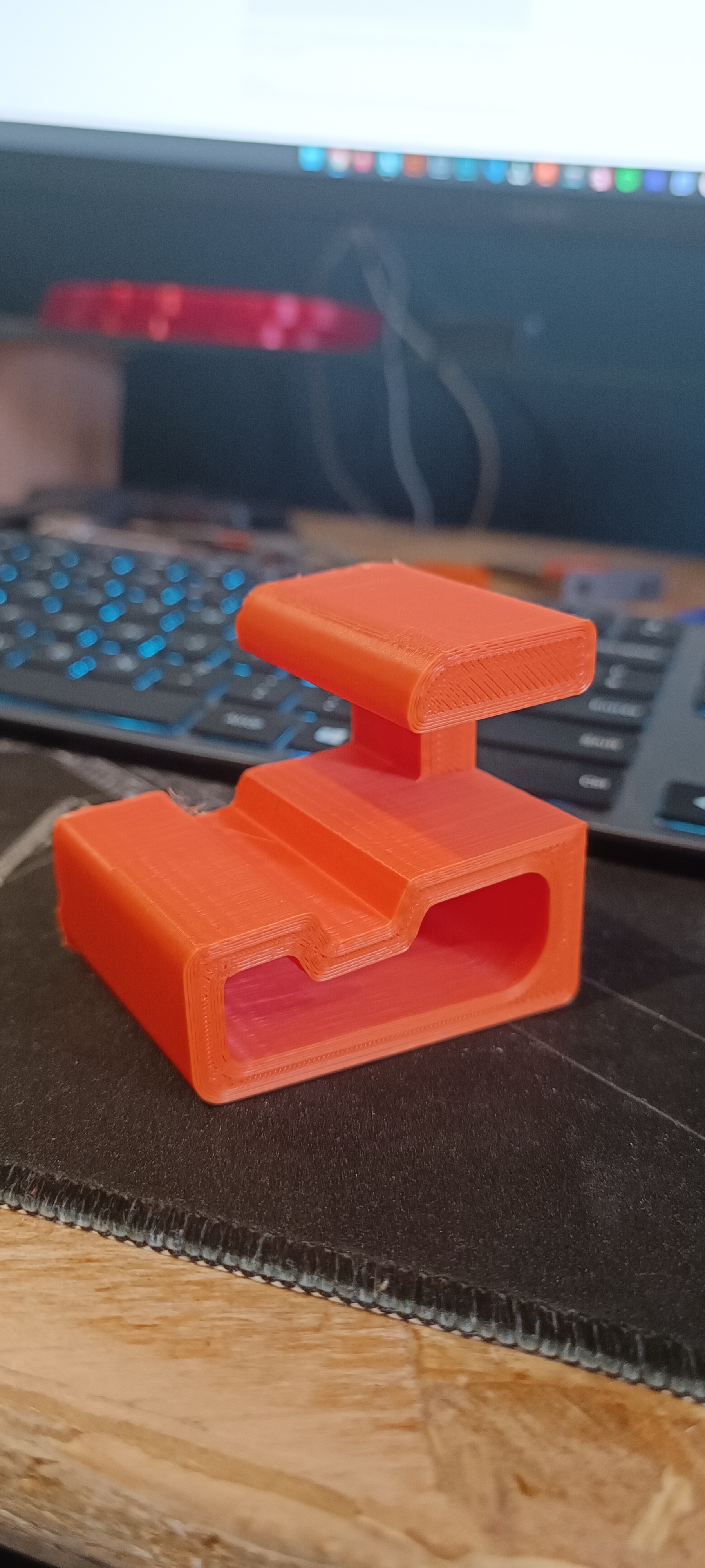 lenovo legião computador portátil carrinhos gadget ficar pé 3D print model - Mito3D