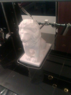 leão animal masculino sentado animais 3d print model - Mito3D