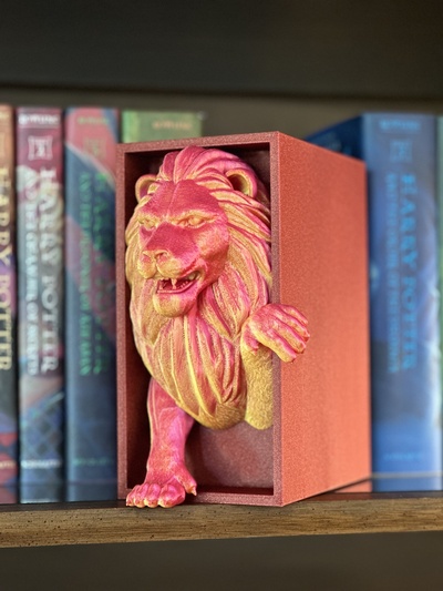 lion emerging- gryffindor inspired book nook harry potter craftykid3d bookshelf home decor lord of rings bookmark ends emerging 3d print model - Mito3D