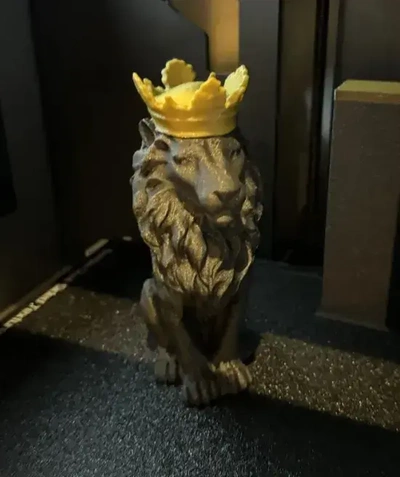 leone figurina corona casa seduta scansione multicolore gatto animale oro arredamento fallimento figura re reale tigre 3d print model - Mito3D