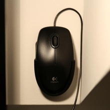 logitech m110 mouse titular casa 3d print model - Mito3D