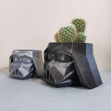 low poly dark vader planteur pot facetté figurine cactus étoile guerres étoiles Dark Vador 3d print model - Mito3D