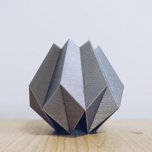 low poly plié vase la maison l'origami polygone de fleur décor gros lil conception 3d print model - Mito3D