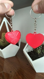low poly heart magnetic keychain 3d print model - Mito3D