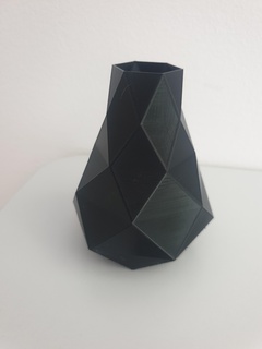 low poly vase 3d print model - Mito3D