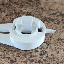 maschera masso collina gas pompa connettore 3d print model - Mito3D