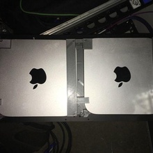 Mac mini grille monter support éloigné Puissance commutateur gadget 3d print model - Mito3D
