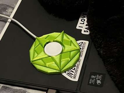 Magia menina maçã fio carregador ficar pé gadget shoujo mágico marinheiro lua cartão captor 3d print model - Mito3D
