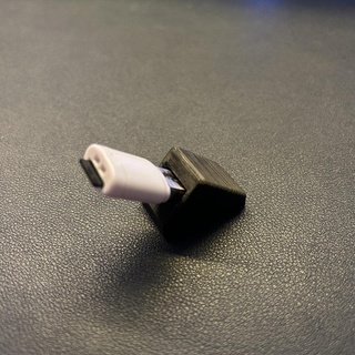 magnétique USB supporter gadget usbholder ordinateur technologie pc Mac 3d print model - Mito3D