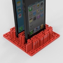 makerbot logo maze phone stand gadget iphone mobile 3d print model - Mito3D