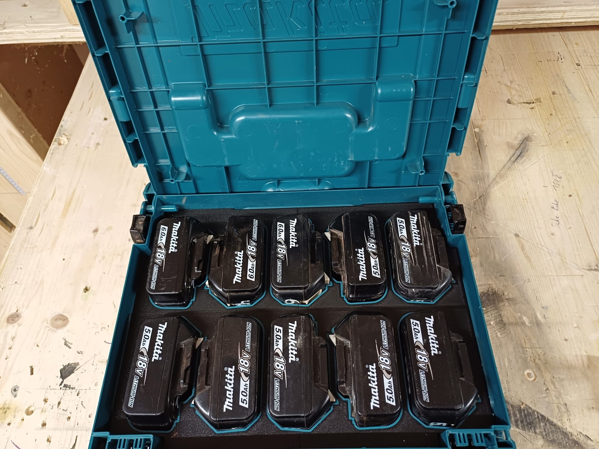 makita makpac batería caso funda batterie soporte herramientas 3D print model - Mito3D