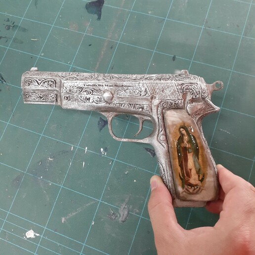 Maria araları açılmak vegas yeni silahlar Beretta sahne tabanca Guadalupe bakire yüksek poli 3D print model - Mito3D