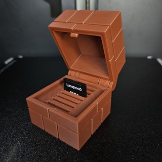 Mario Block sd Karte Halter Unterstützung Container Spielzeug niedrig poly 3d print model - Mito3D