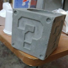 mario hermanos molde cemento yeso etc maceta cubo plantador 3d print model - Mito3D