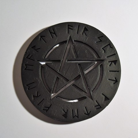 medallion-wicca-Medaille Mode Medaillon die Wicca pentakel runic 3D print model - Mito3D