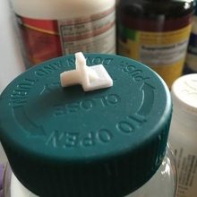 ilaç dolabı pin ev banyo 3d print model - Mito3D