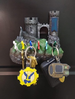 medieval key holder porta llaves keychain keys 3d print model - Mito3D