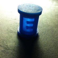megaman tanque mini contenedor complemento de la tapa gadget juegos video parte superior envase pastillas energía 8-bit 3d print model - Mito3D