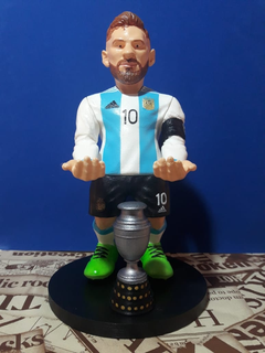 messi's support copa america Game messi cell phone holder argentina 3d print model - Mito3D