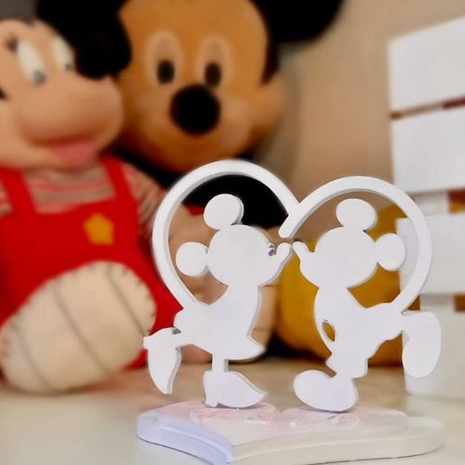 mickey & minnie love mouse heart 3D print model - Mito3D