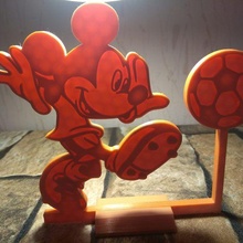 mickey Maus spielen Fußball Karikatur Kunst Spielzeug Porträt Bild Künstler skizzieren Komödie Film Fernsehen Darsteller Körper Skulptur komisch Spaß Kinder Comics animiert 3d print model - Mito3D