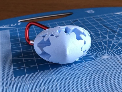 micro engrenagem coração base buracos removido chaveiros 3d print model - Mito3D