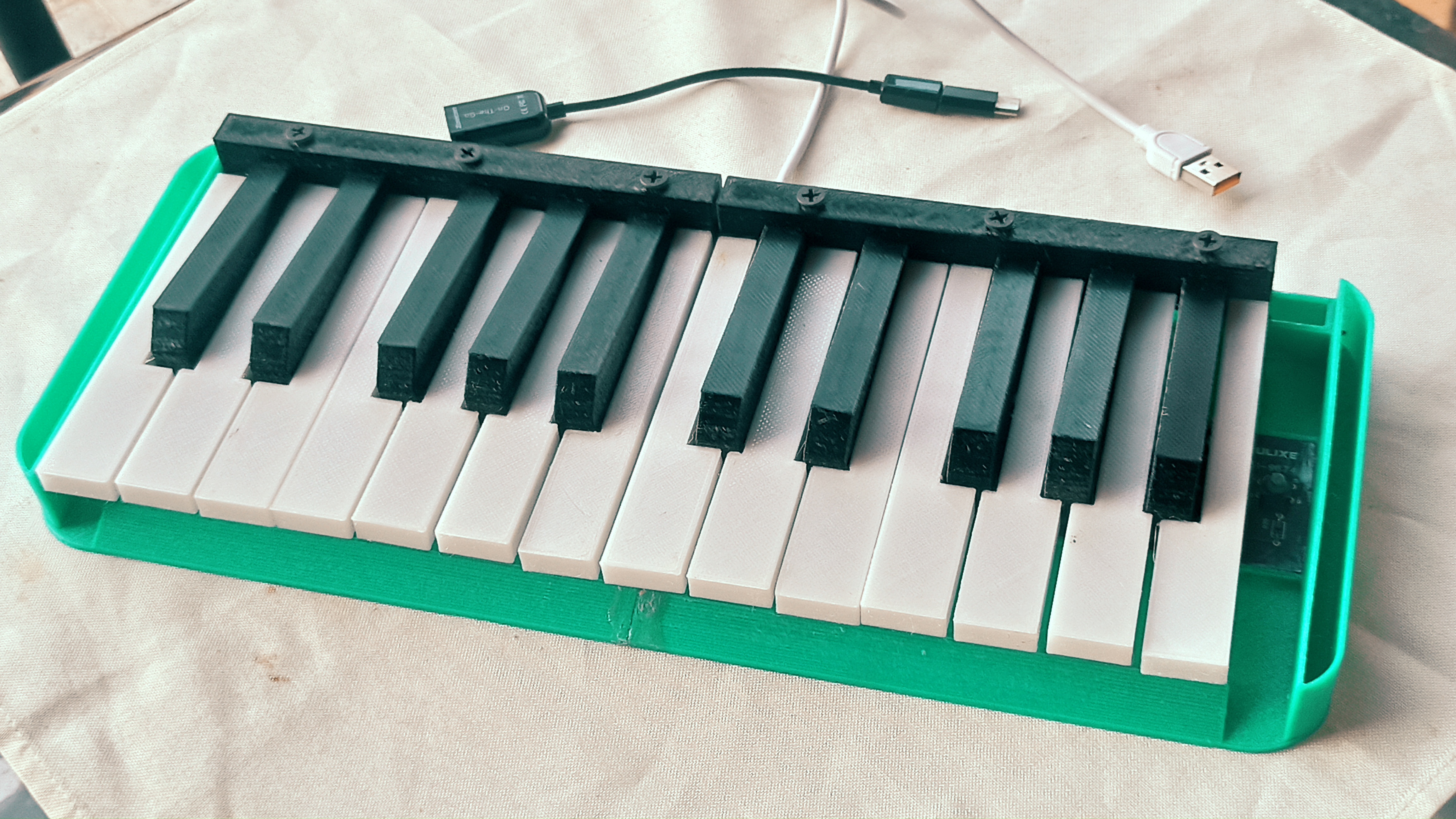 midi controller arduino amp pcb pianoforte musica produzione tastiera chiavi elettronico instructables 3D print model - Mito3D