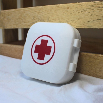 mini first aid kit tools pill box accessory minimalist vintage aesthetic medicine 3d print model - Mito3D
