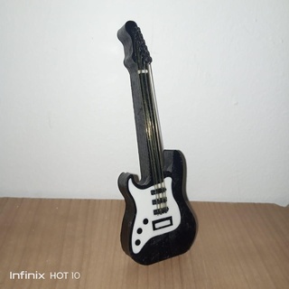 mini guitarra musical instrumentos letras 3d print model - Mito3D