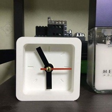 mini table l'horloge Ménage 3d print model - Mito3D