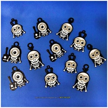 minions keychain magnets skull skeleton version home halloween king 3d print model - Mito3D