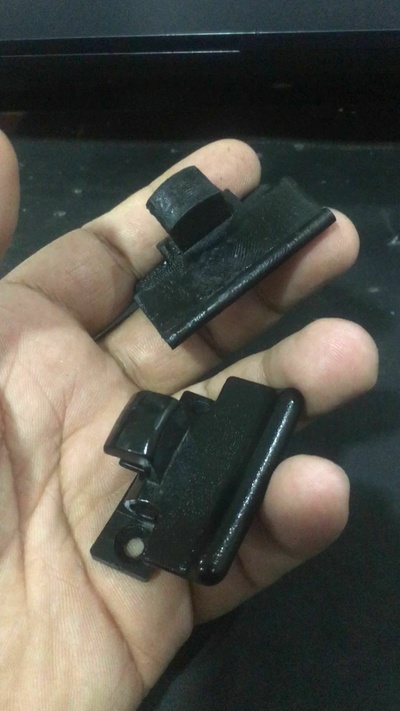 mitsubishi pajero 2008 2015 mezzo scatola dei guanti serratura 3d print model - Mito3D