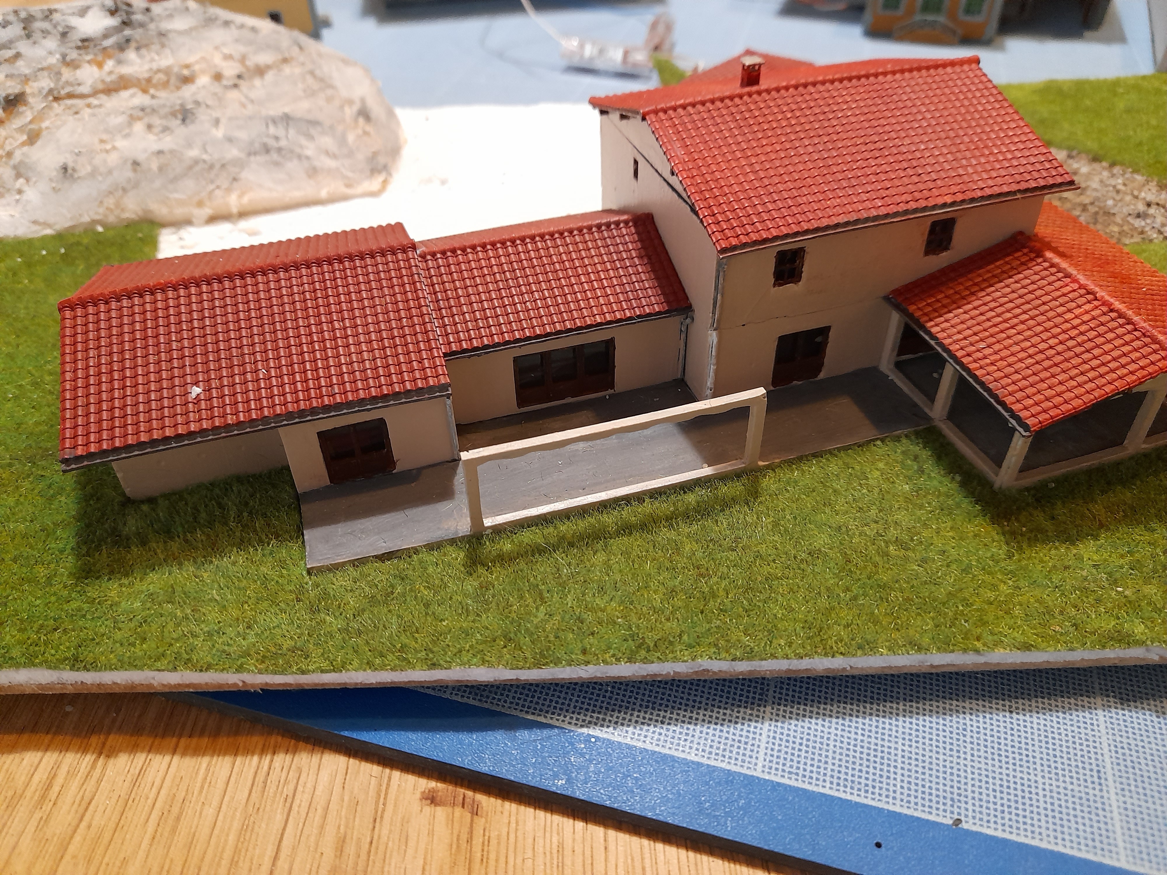 moderno casa modelo at 1 160 3D print model - Mito3D