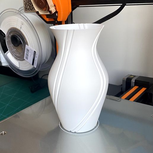 modern vase m1 architecture mode twisted espirilized texturized 3D print model - Mito3D
