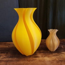 moment vase 3 art mode flask pot flower spiral printing outer contour spiralized decor decoration 3d print model - Mito3D