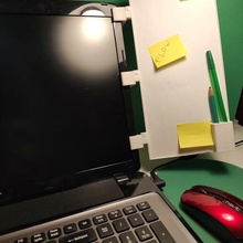 monitor memorando borda escritório organizador escrivaninha acessório pegajoso notas almofada 3d print model - Mito3D