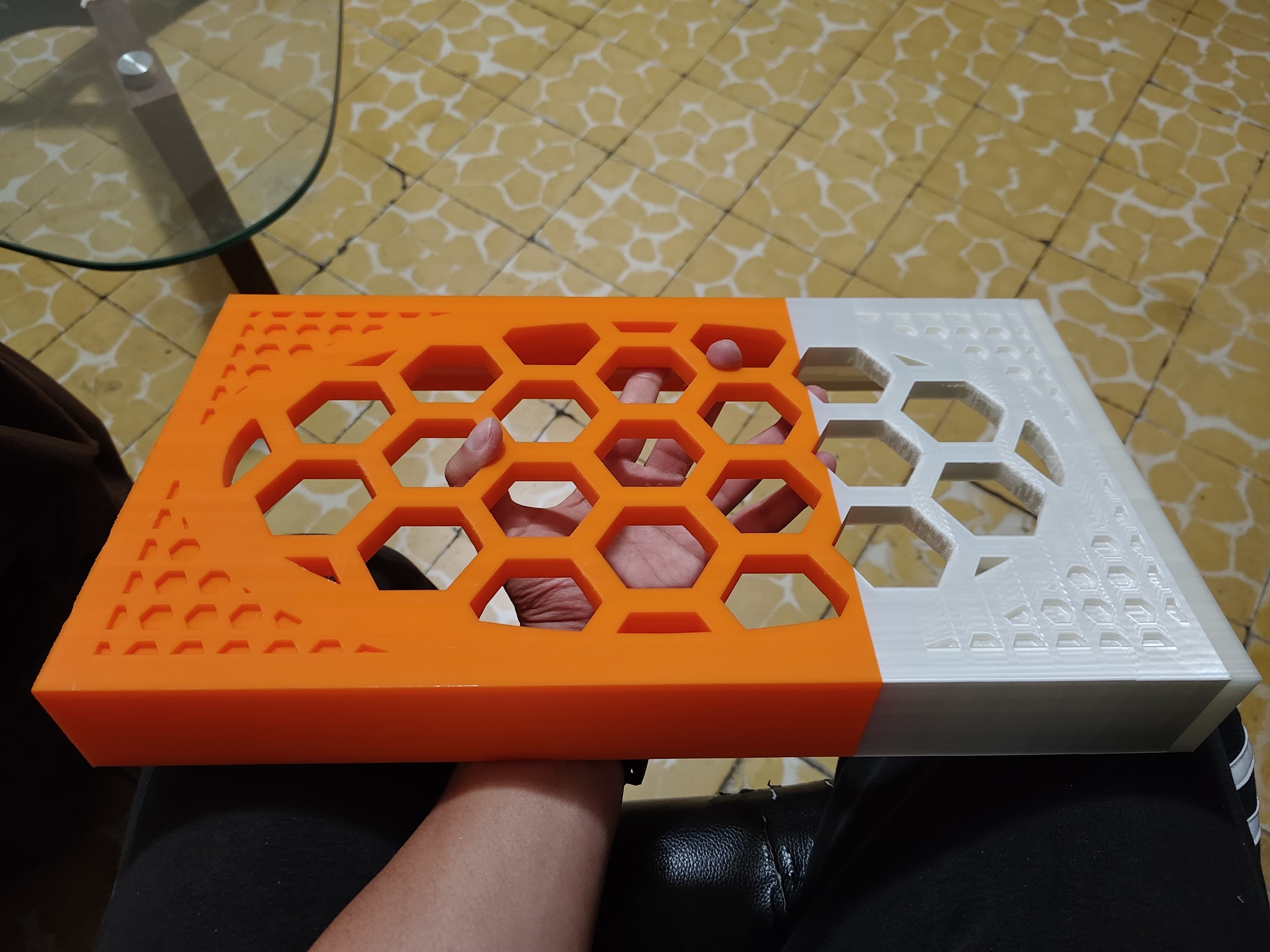 tenere controllo In piedi largo 3D print model - Mito3D