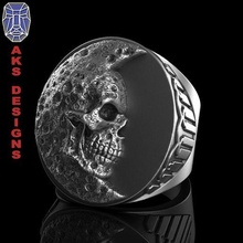 moon skull v1 ring jewelry 3d print model - Mito3D