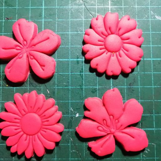 mother's day flower cookie cutter 3D print model - Mito3D