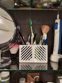 mug makeup bath shower hygiene art storage 3d print model - Mito3D