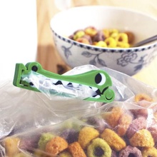 multi-color crocodile clips tool 3d printing utensil snacks potato chip clip kitchen utensils functional print food cereal breakfast 3d print model - Mito3D