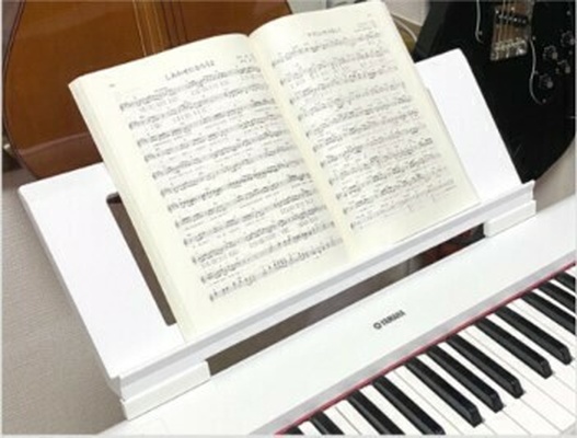 musique supporter angle ajustement attachement yamaha exclusif claviers numérique pianos 15 degree inclinaison réglage pupitre problèmes résolu utilisation facile performanceenhancement 3d print model - Mito3D