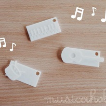musicaholic Anahtarlık kartını takı müzik aleti isim etiketi 3d print model - Mito3D